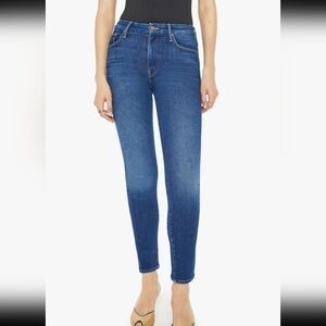 Mother Jeans Looker Ankle Fray
